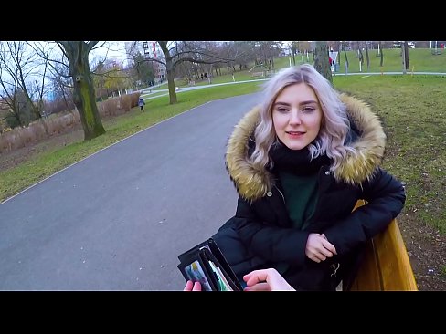 ❤️ Ezezagun baten esperma beroa irensten du diruaren truke - Eva Elfie-k parkean putz egin du ❤ Sexu bideoa pornoan eu.filmexxx18.ru ☑